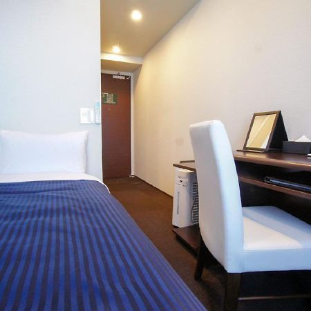 Hotel Livemax Yokohama Motomachi Ekimae Экстерьер фото