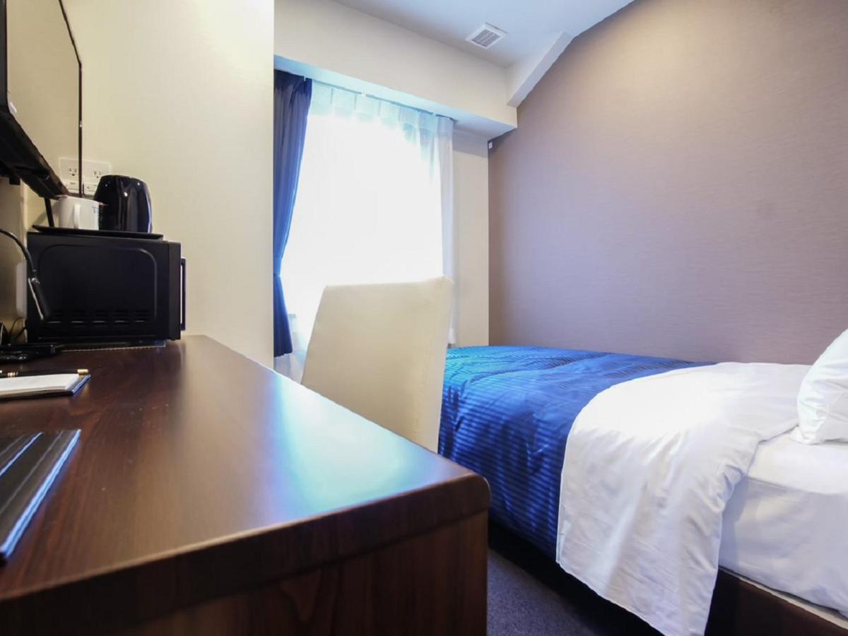 Hotel Livemax Yokohama Motomachi Ekimae Экстерьер фото