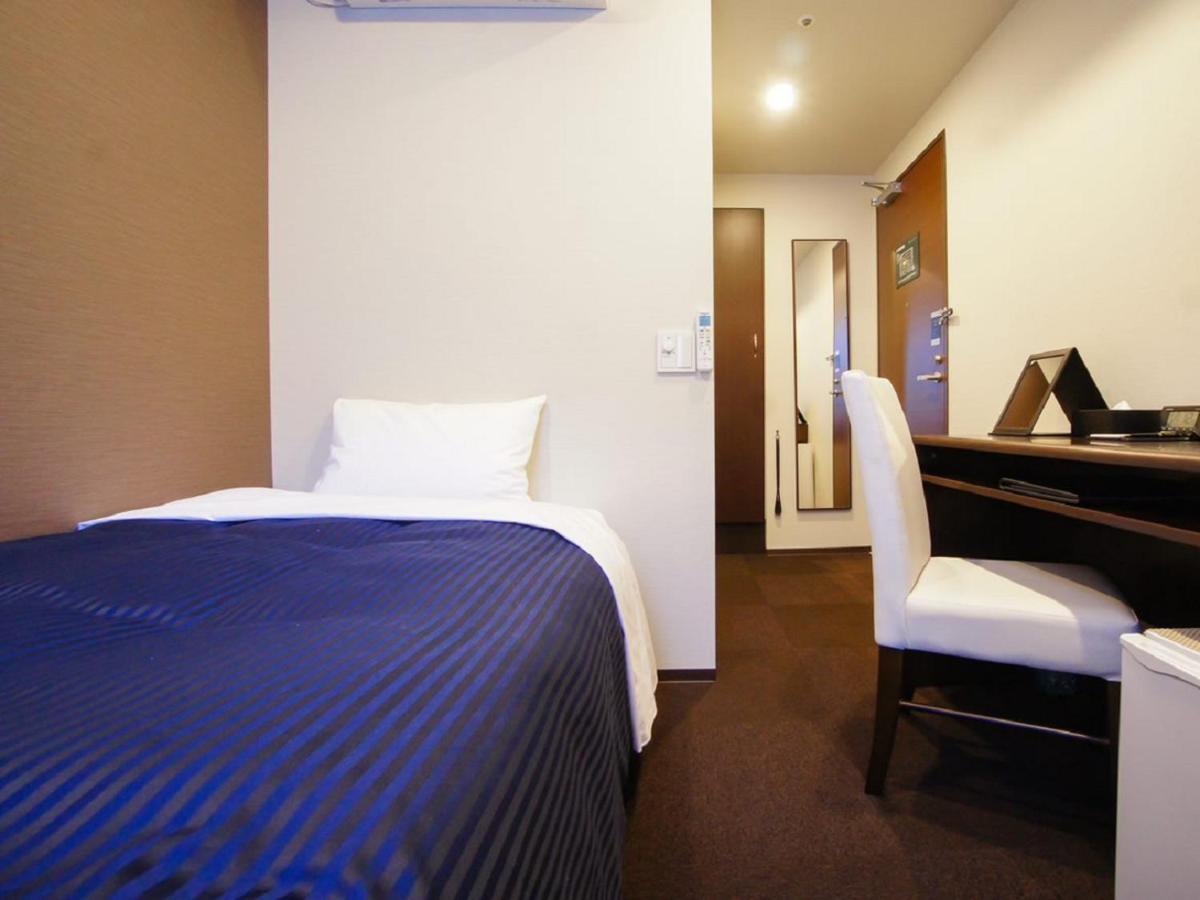 Hotel Livemax Yokohama Motomachi Ekimae Экстерьер фото