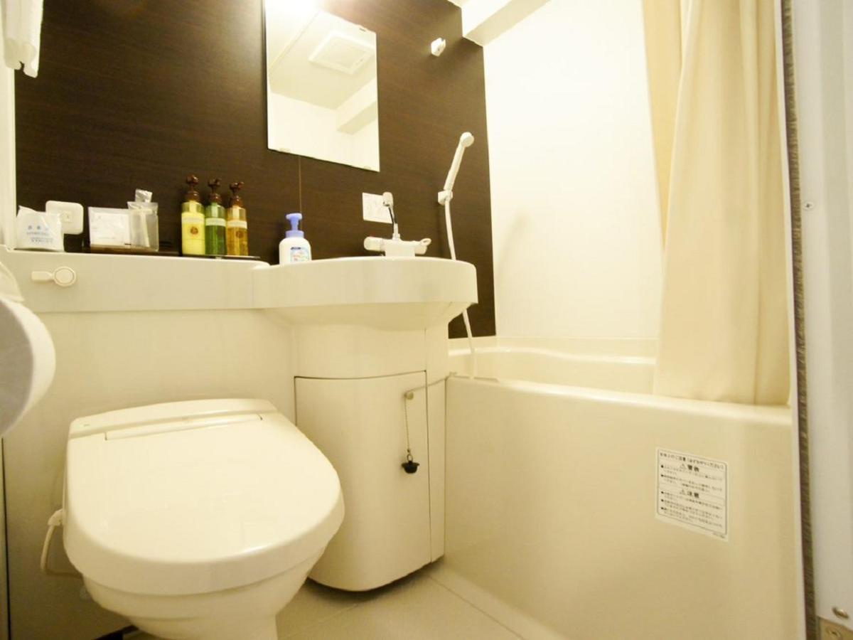Hotel Livemax Yokohama Motomachi Ekimae Экстерьер фото