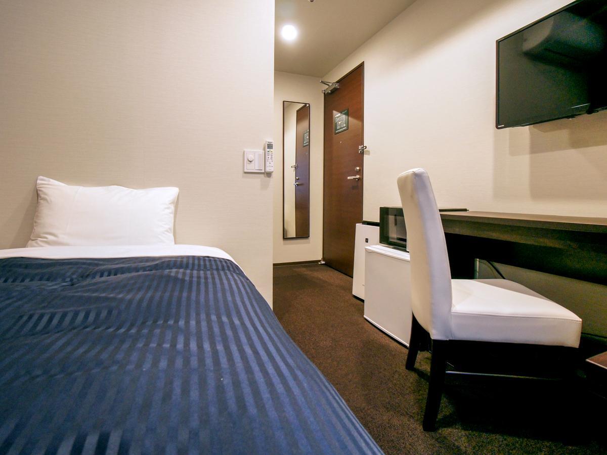 Hotel Livemax Yokohama Motomachi Ekimae Экстерьер фото